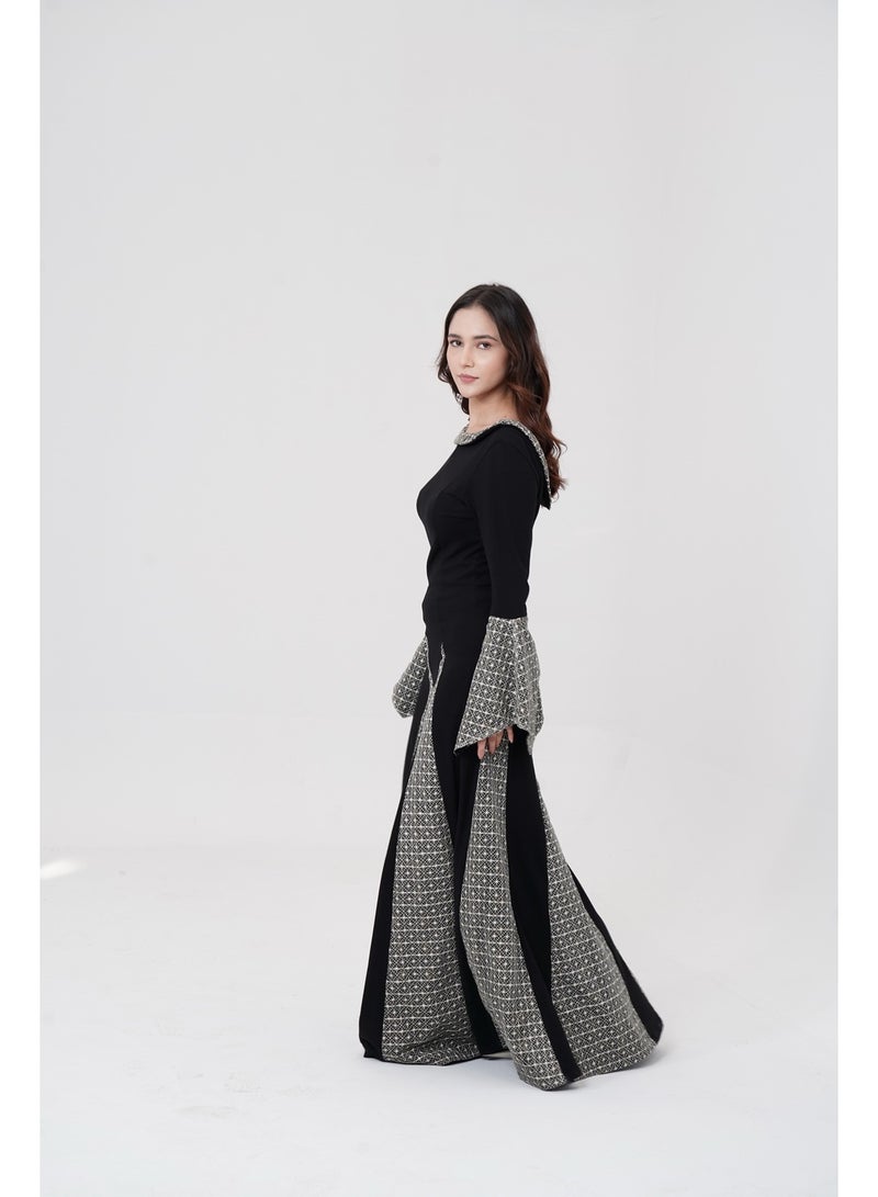 Obaha Black jalabiya with gold trim - Image 2